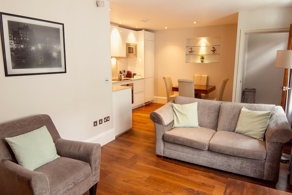 Фото Tavistock Place Apartments