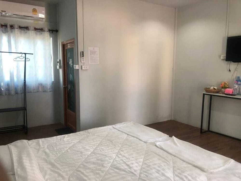 Фото Capital O 75412 V Resort