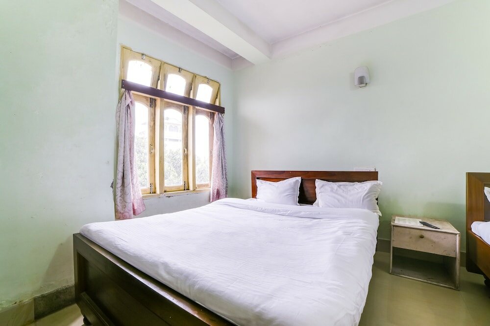 Фото Spot On 62000 Hotel The Raj Palace