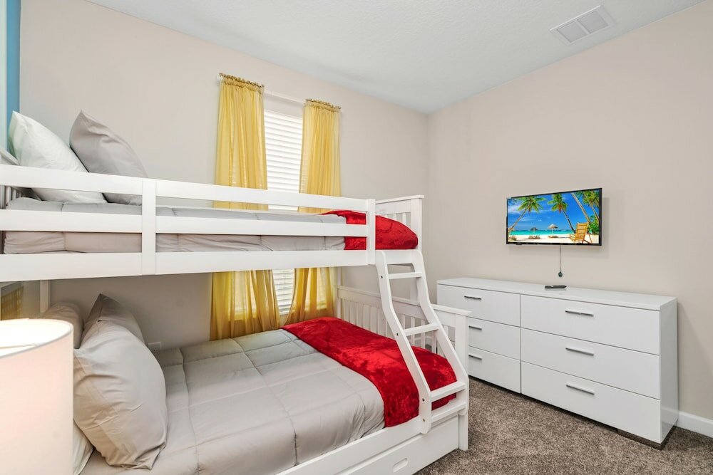 Фото Edgy, Modern 6 Bed 5 Bath