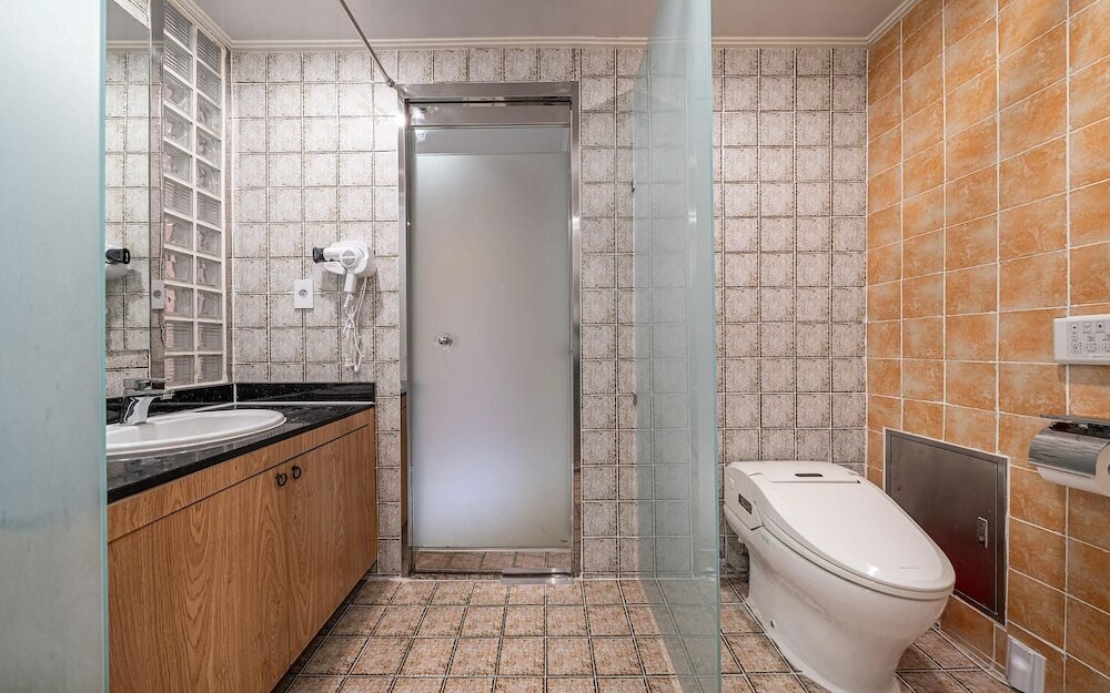 Фото Seocho Toad Hotel