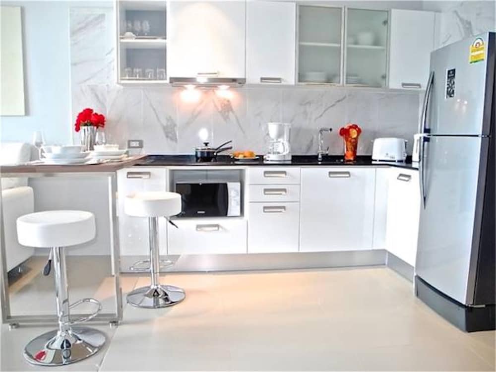 Фото Emerald Patong 1 bedroom Modern Apartment