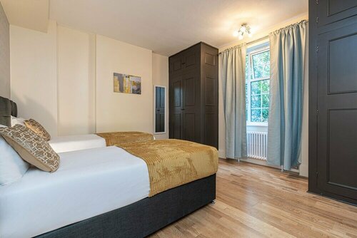 Гостиница Charming 2 Bedroom Flat in Kensington High Street в Лондоне