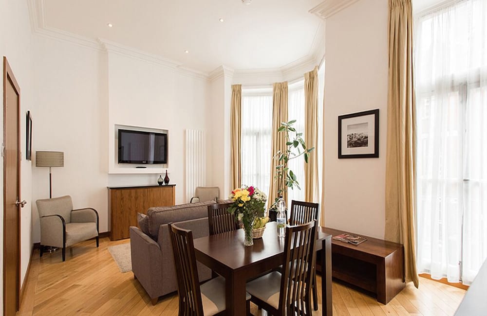 Фото Presidential Apartments - Kensington