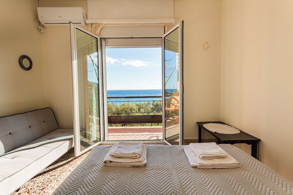 Фото Sunset Serenity - Kardamili Seaside Getaway