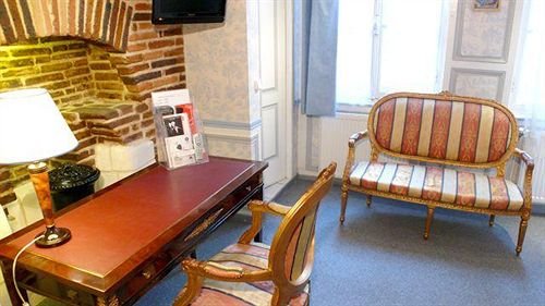 Фото Brit Hôtel Les Comtes de Champagne Centre Historique