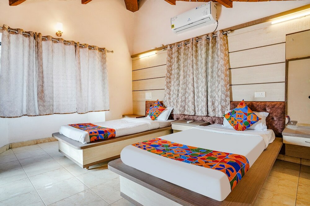 Фото Fabhotel Hi Way Resort