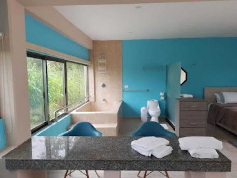 Фото Hotel Suites Aeropuerto Cancun