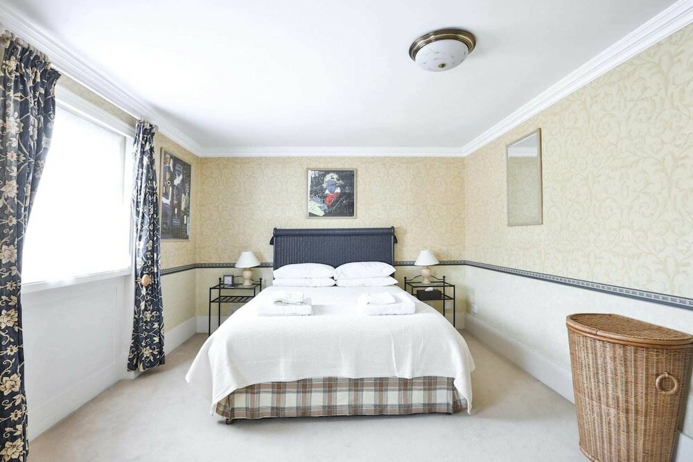 Фото Luxury and Modern Bayswater Apartment