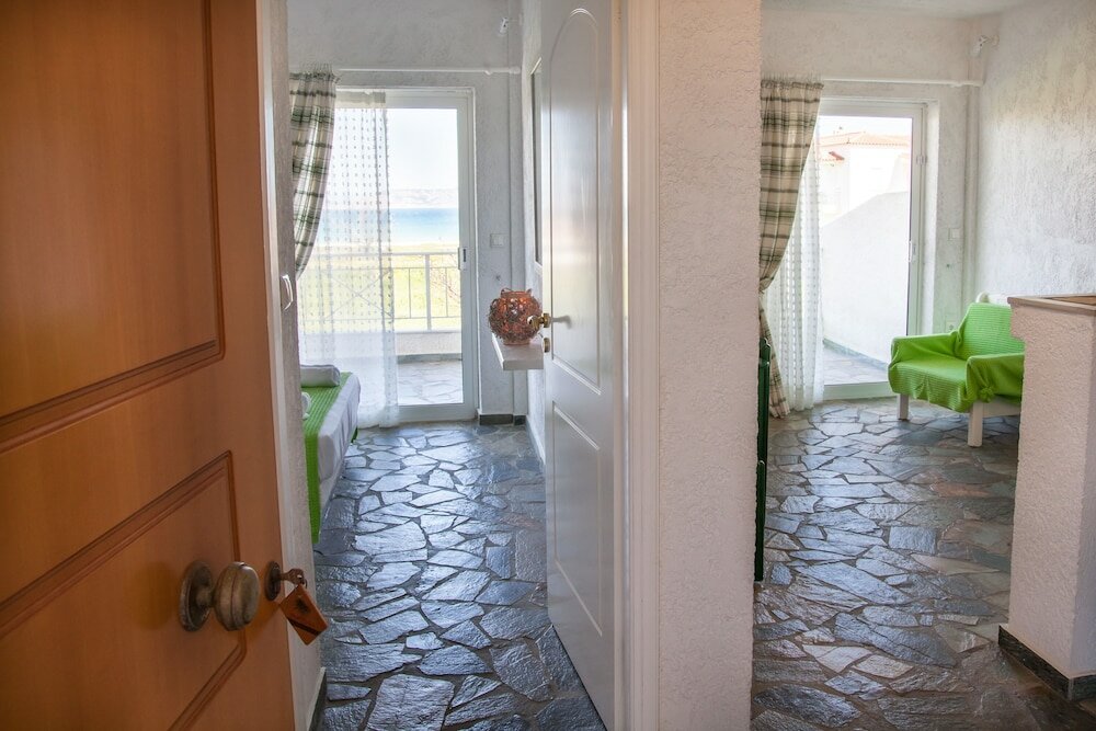 Фото Phoenix Beachside Condos