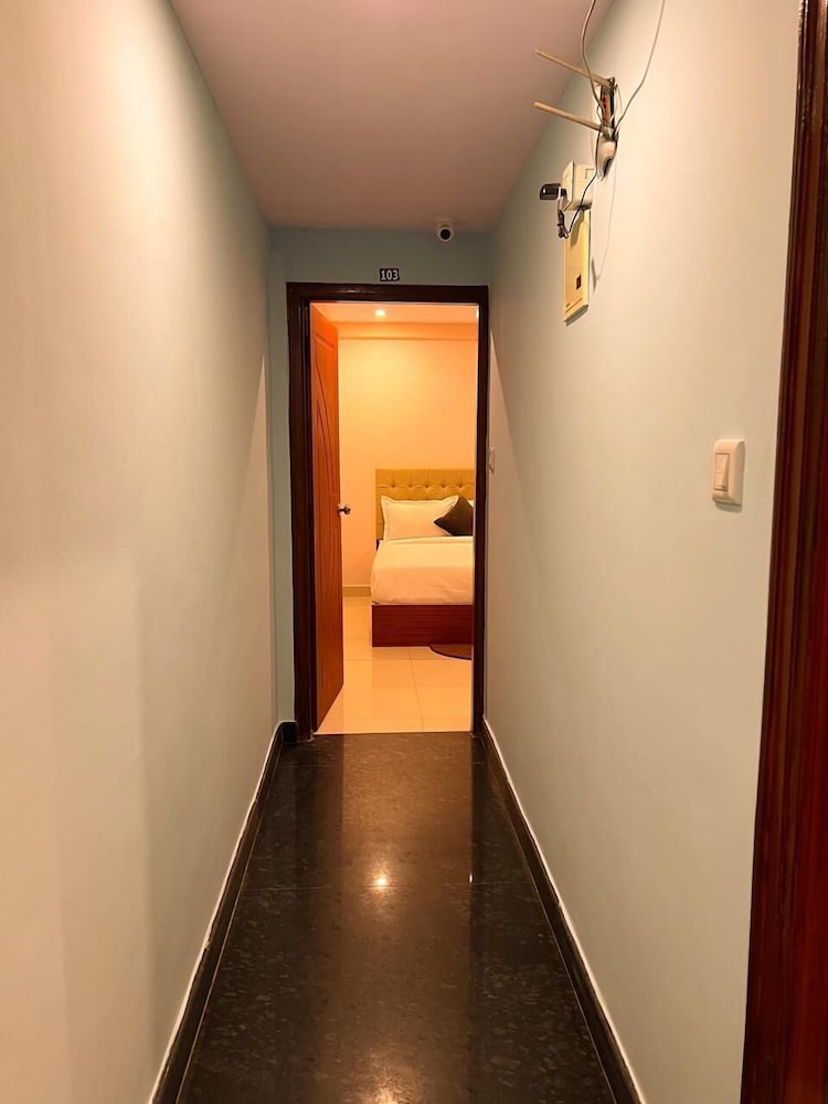 Фото Hotel InTourist by Agira Hotel