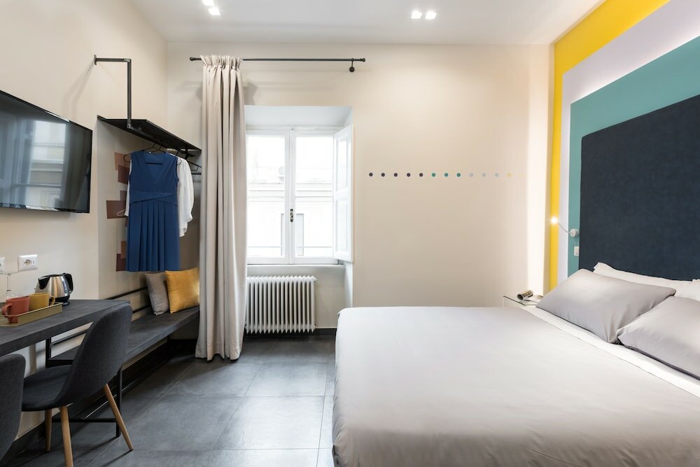 Фото Circle In The Square