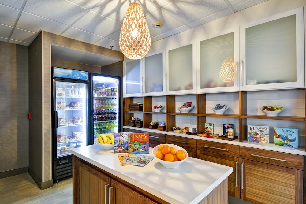 Фото Homewood Suites by Hilton Oakland Waterfront