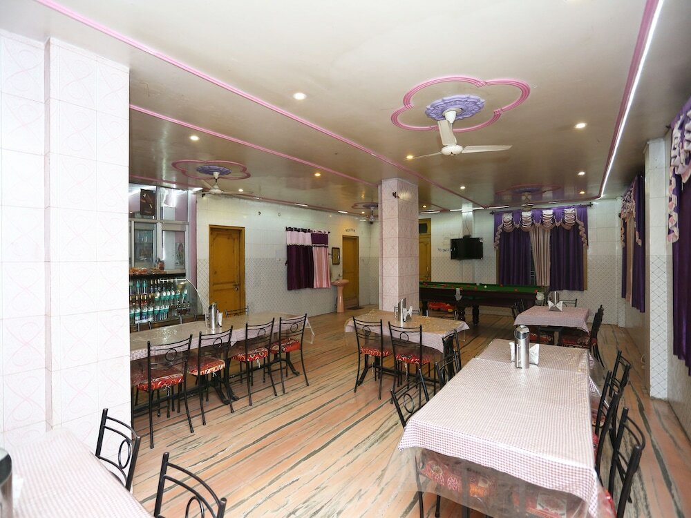 Фото Oyo 28835 Hotel Star