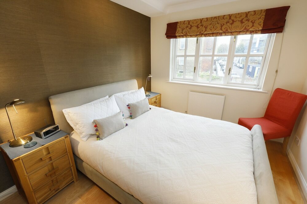 Фото Altido Calm 2br Apt w Parking & Patio, near London Eye