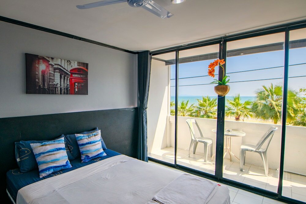 Фото Happy Jomtien - Beachfront