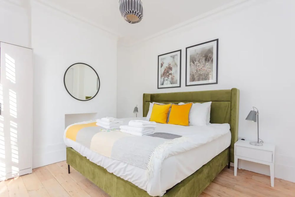 Фото Luxury 2 Bedroom Garden Flat - Hackney