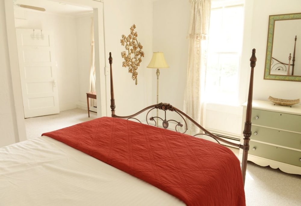 Фото The Woodbine Inn