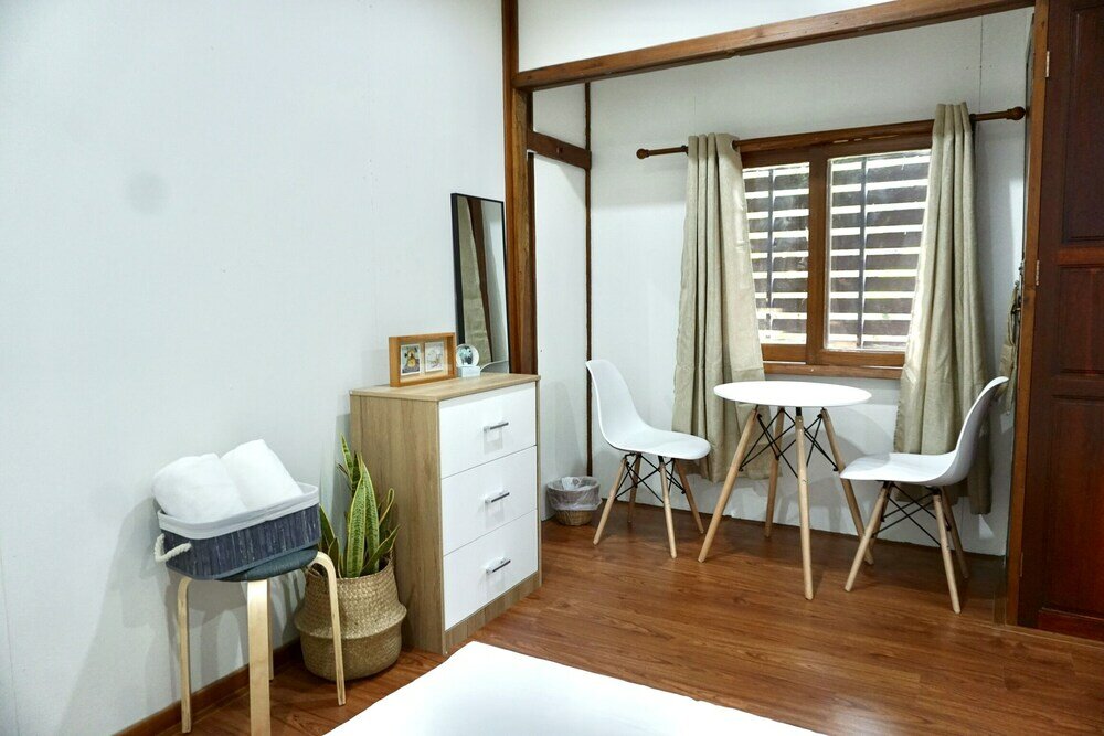 Фото Tha Ma-O Bouteak Homestay