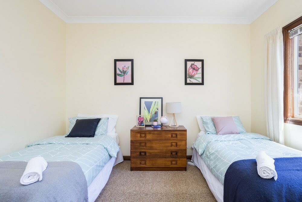 Фото South Coast Getaway House Sleeping 8 Guests