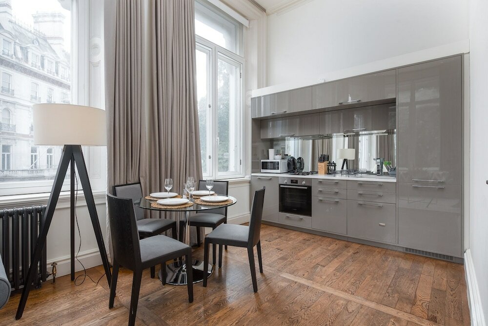 Фото Grosvenor Gardens by Capital