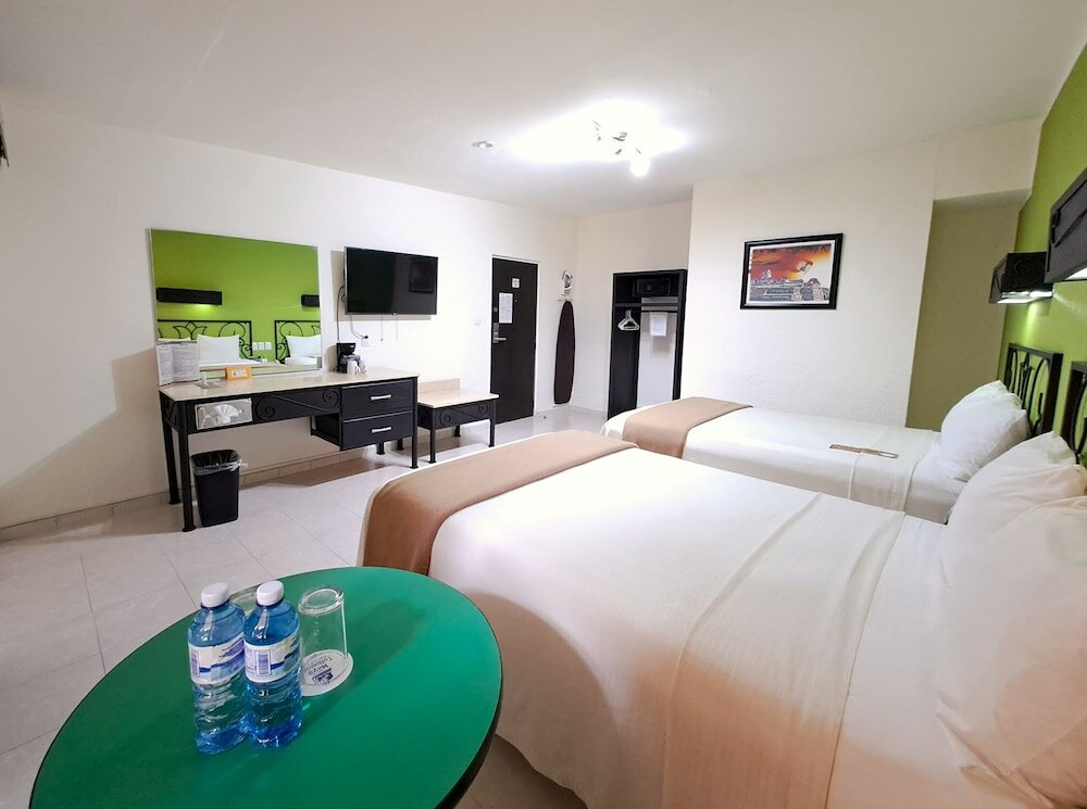 Фото Maya Tulipanes Express