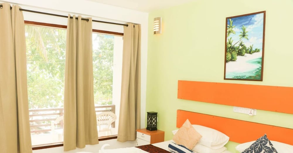 Фото Liberty Guest House Maldives