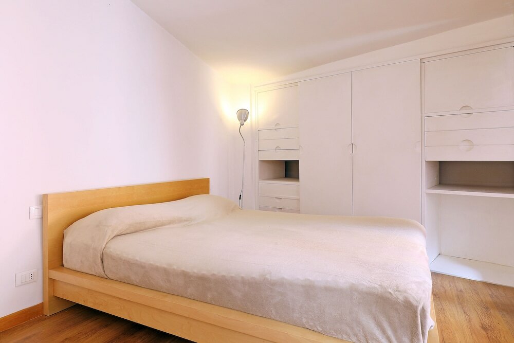 Фото Monserrato Apartment