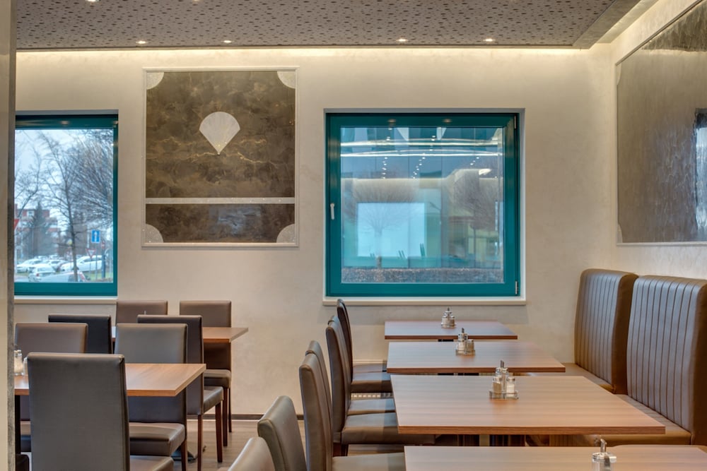 Фото Amedia Express Prag, Trademark Collection by Wyndham