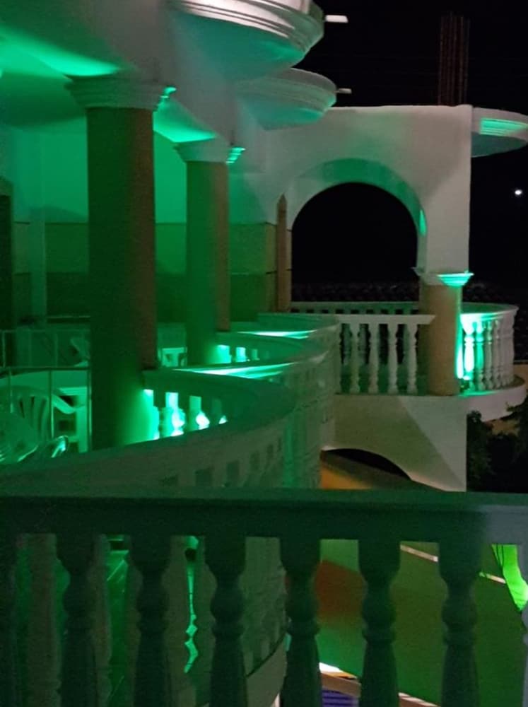 Фото Marathon Studios &Apartments