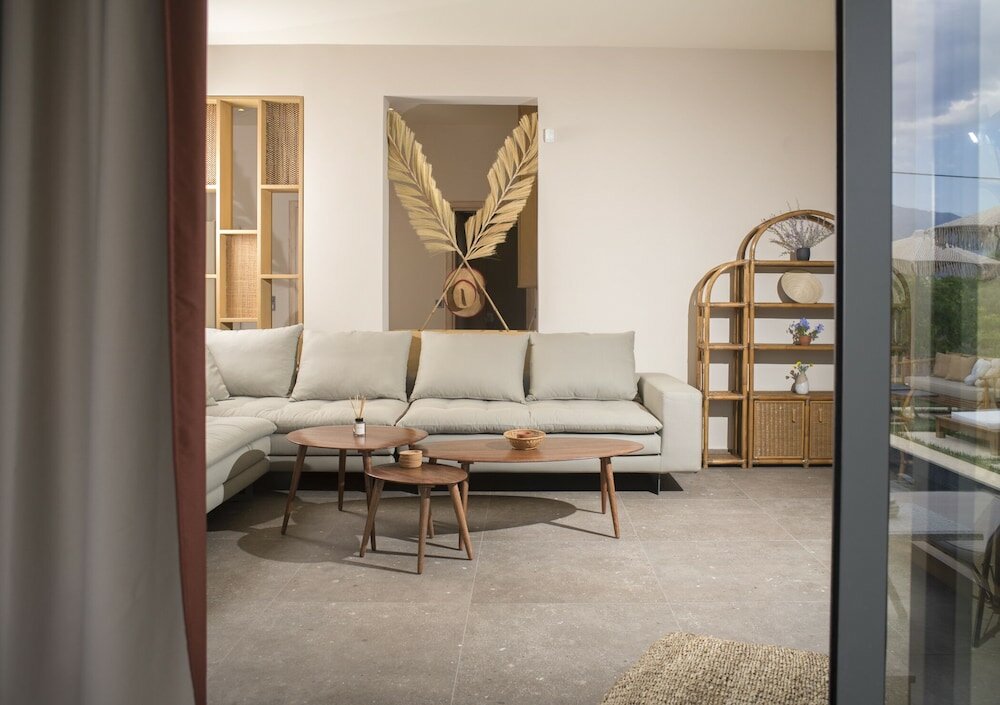 Фото Elaia Grove