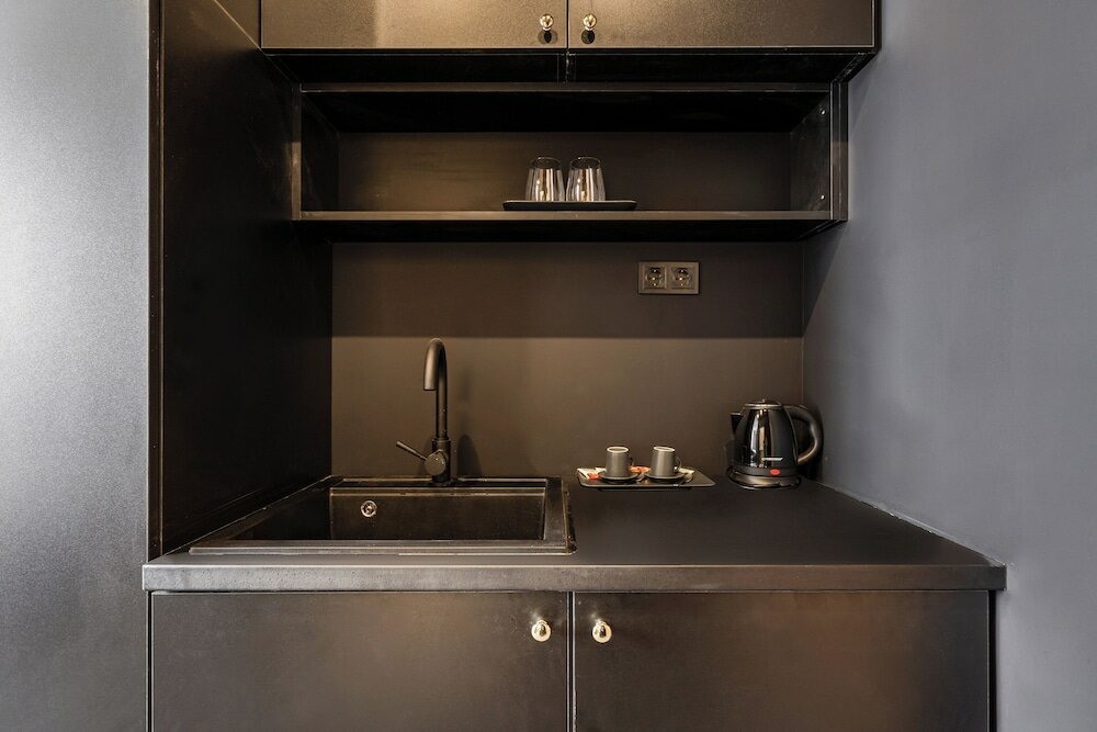 Фото Astoria Boutique Suites by BQA