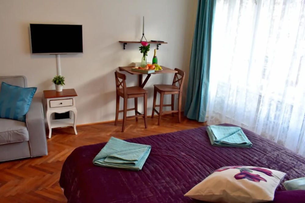 Фото Sokolovska Apartment