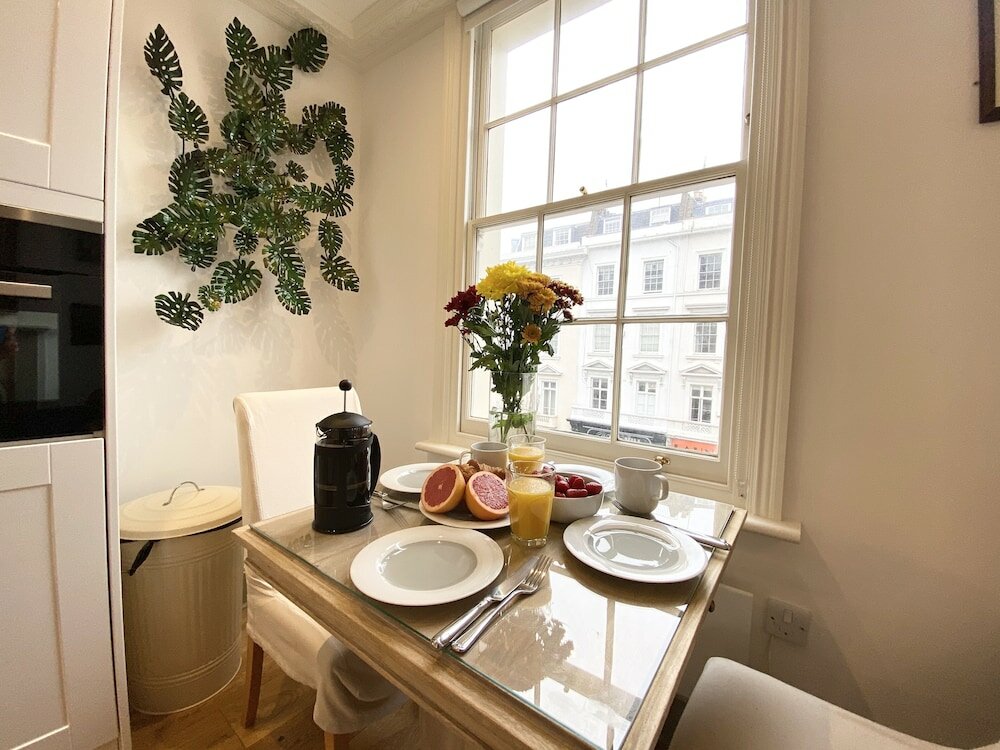 Фото Stylish Apartments in Pimlico