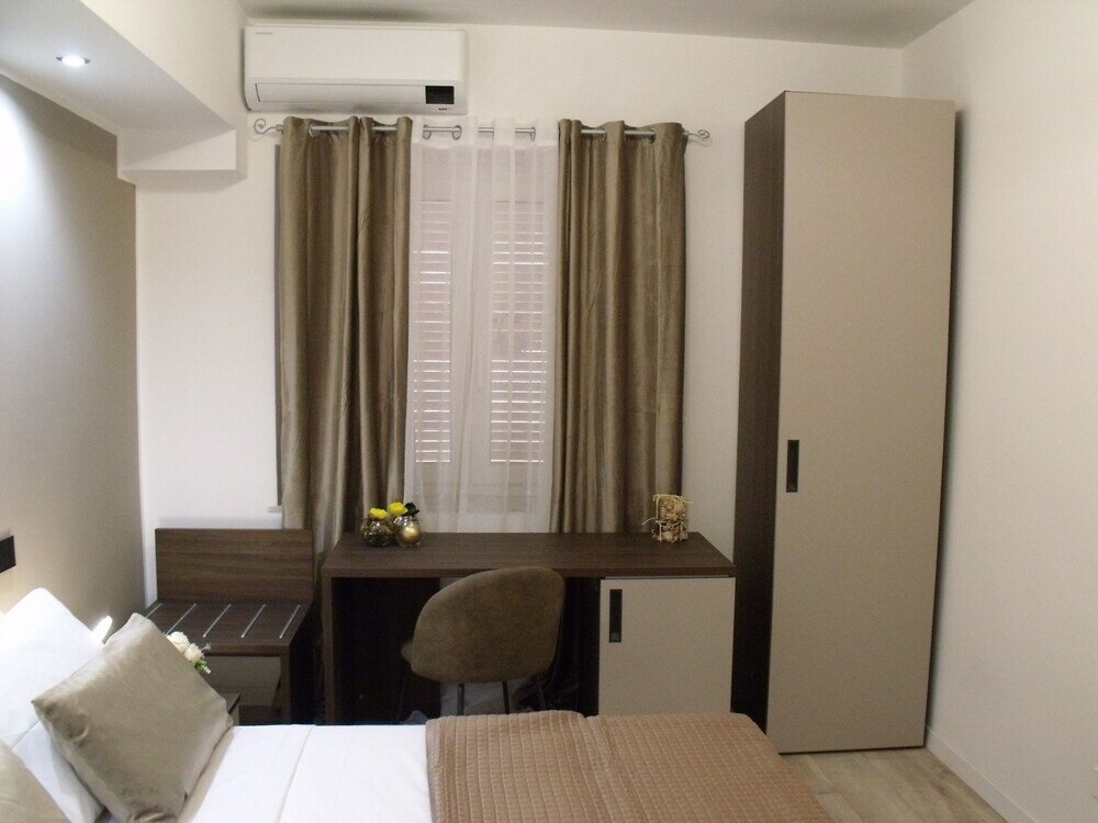 Фото Hotel Plaza Ungheria