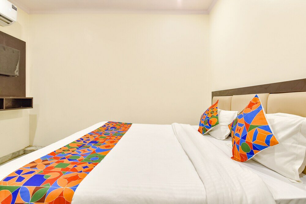 Фото Fabhotel Golden Leaf II