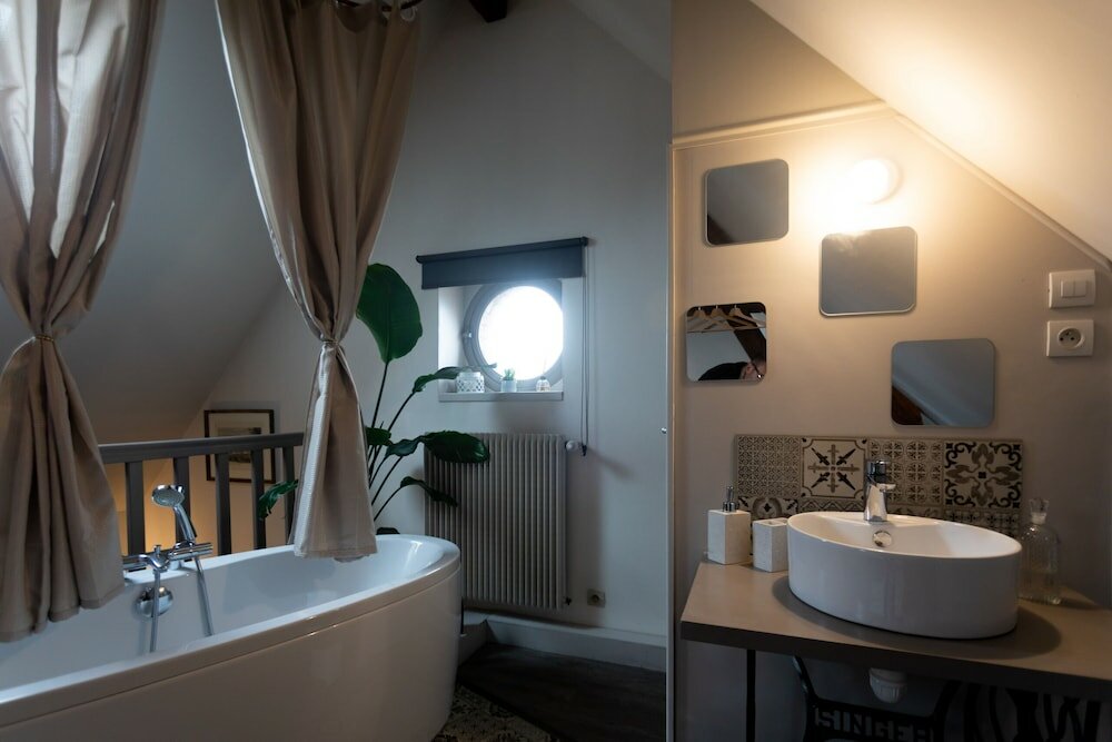 Фото La Tour aux Grains