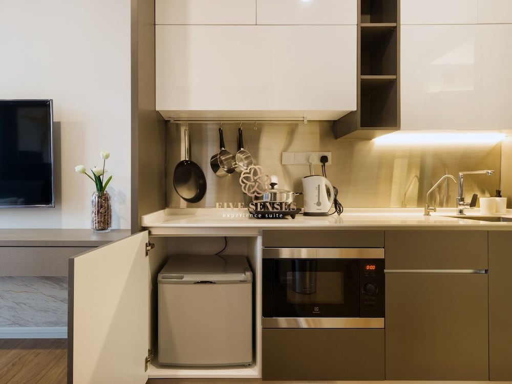 Фото Ceylonz Suites by Five Senses