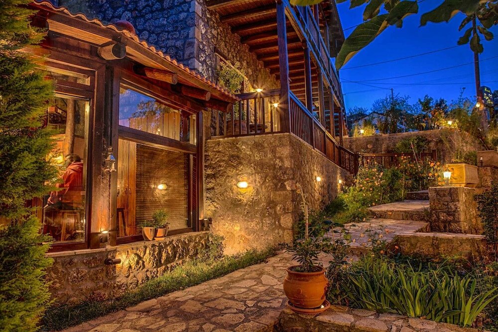 Фото Pera Alonia Guest House