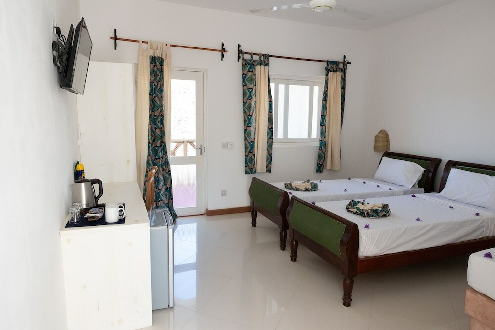 Фото Отель Ahg Sun Bay Mlilile Beach