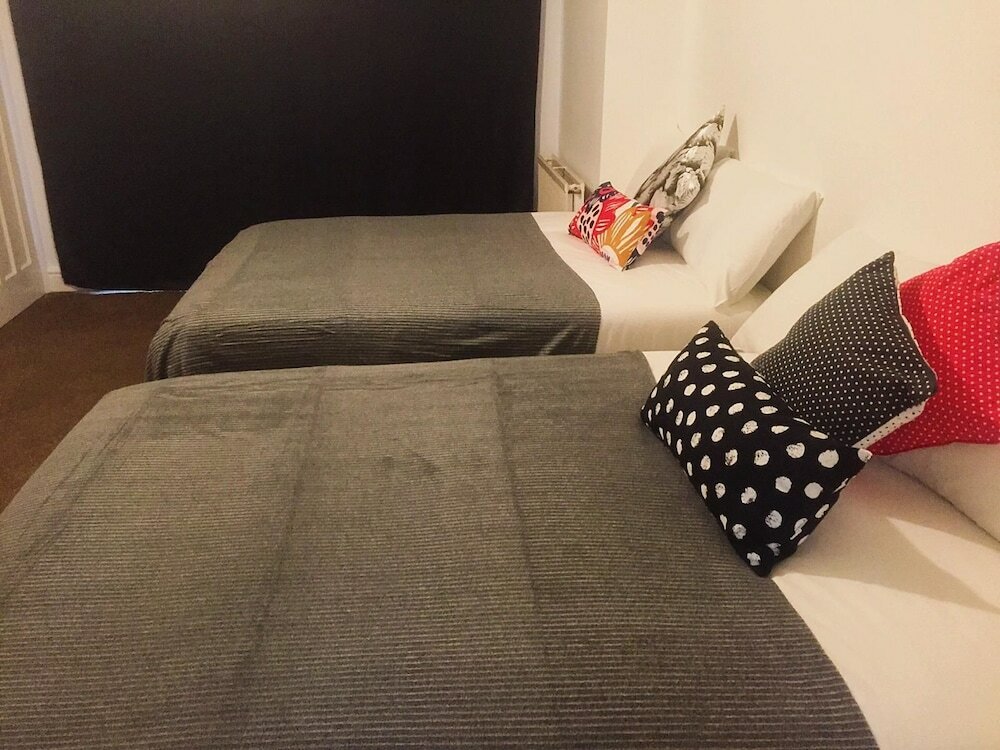 Фото North London Cottage