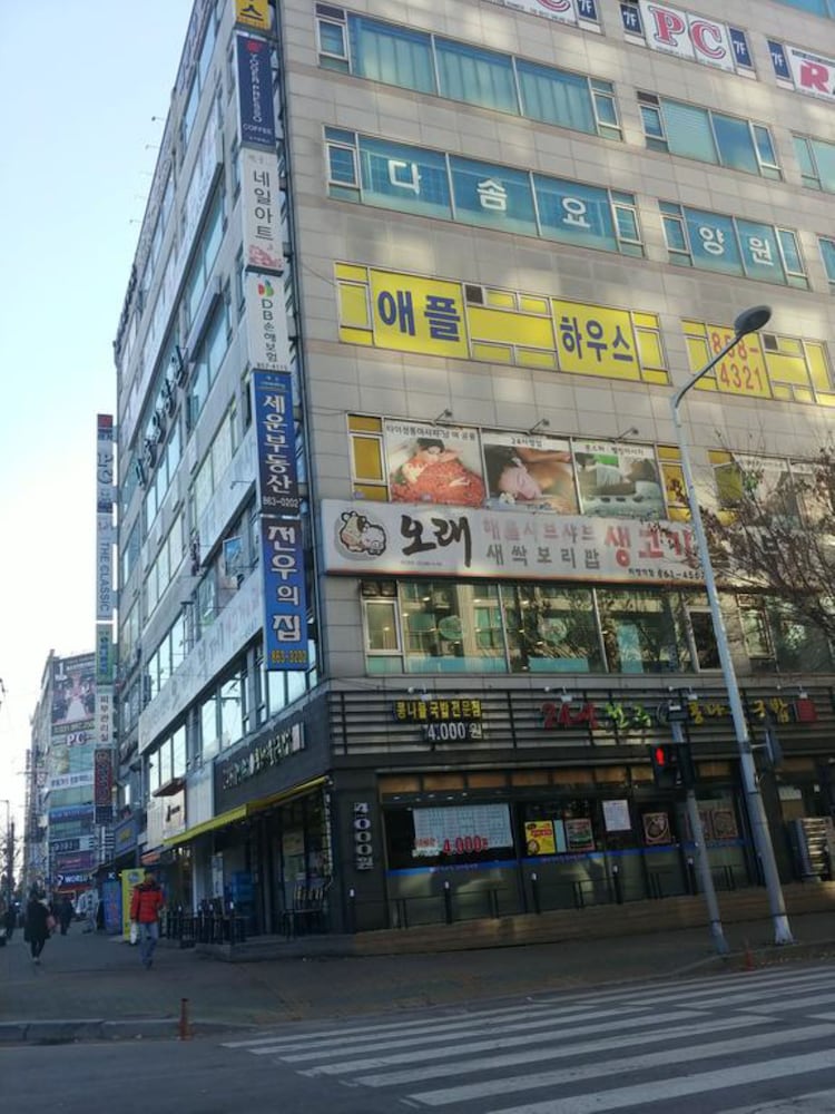 Фото отеля 1