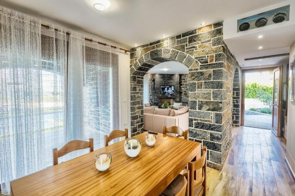 Фото Turtuli Villas by Checkin