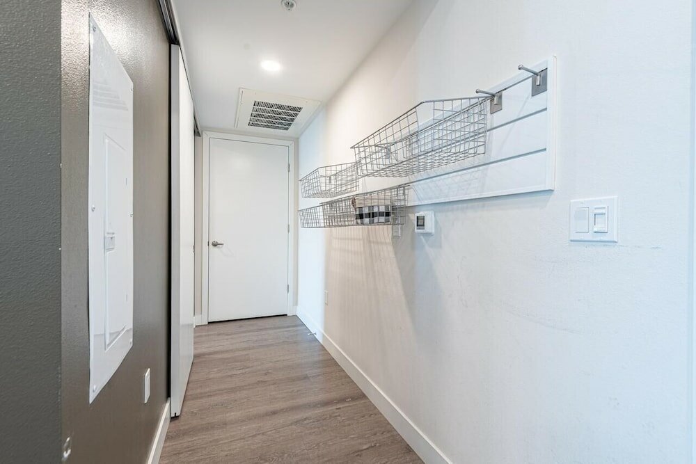 Фото Dreaming Hollywood All Suites Apartments