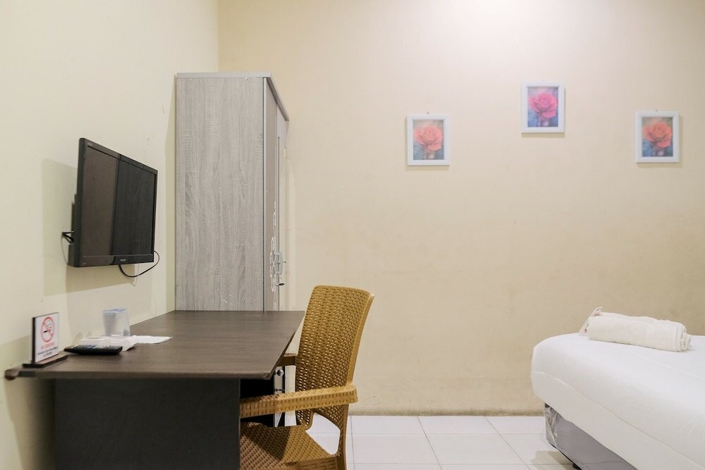 Фото Urbanview Hotel Ta Ke Jelutung Jambi