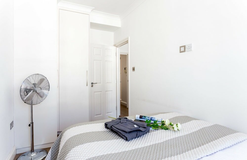 Фото Gloucester Terrace by Lime Street