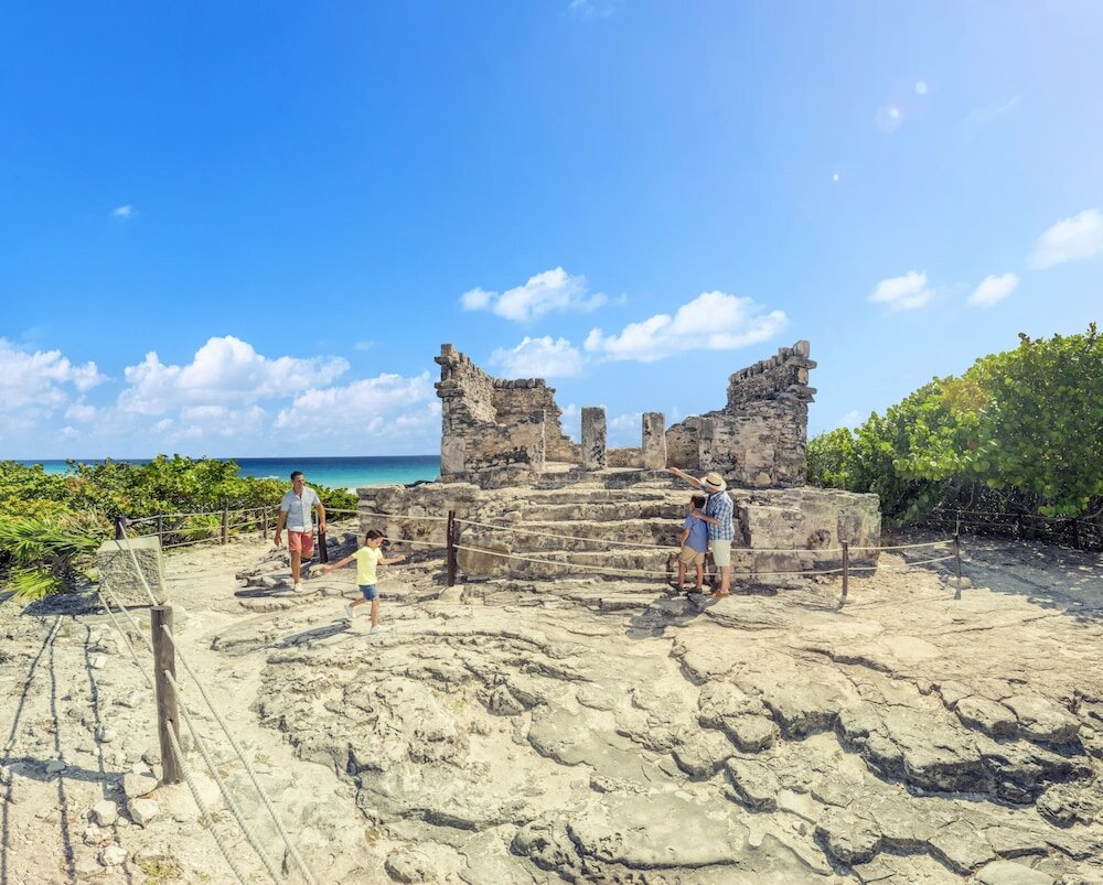 Фото Park Royal Beach Cancún - All Inclusive