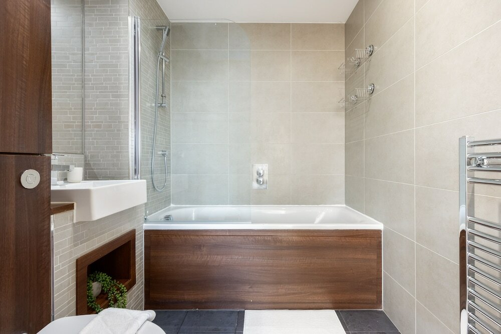 Фото The Bow Apartment