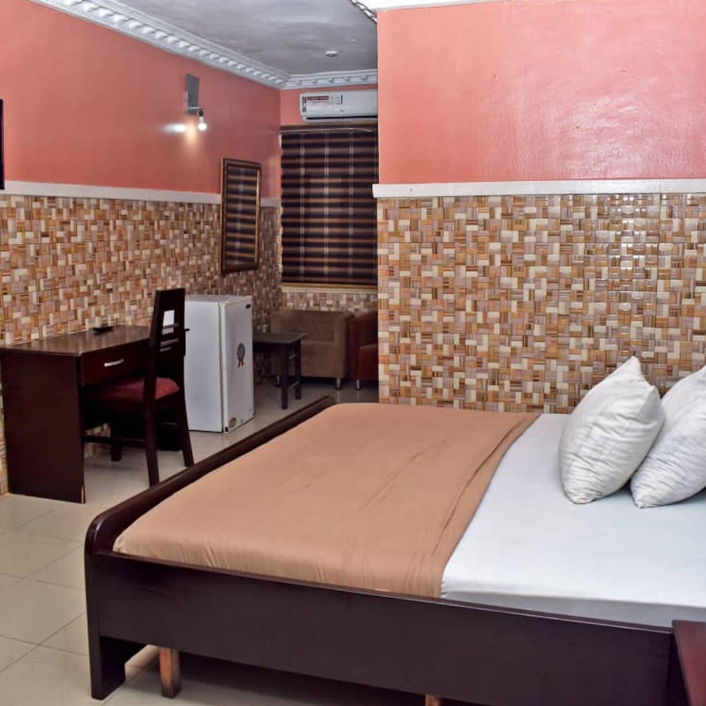 Фото Owee Suites