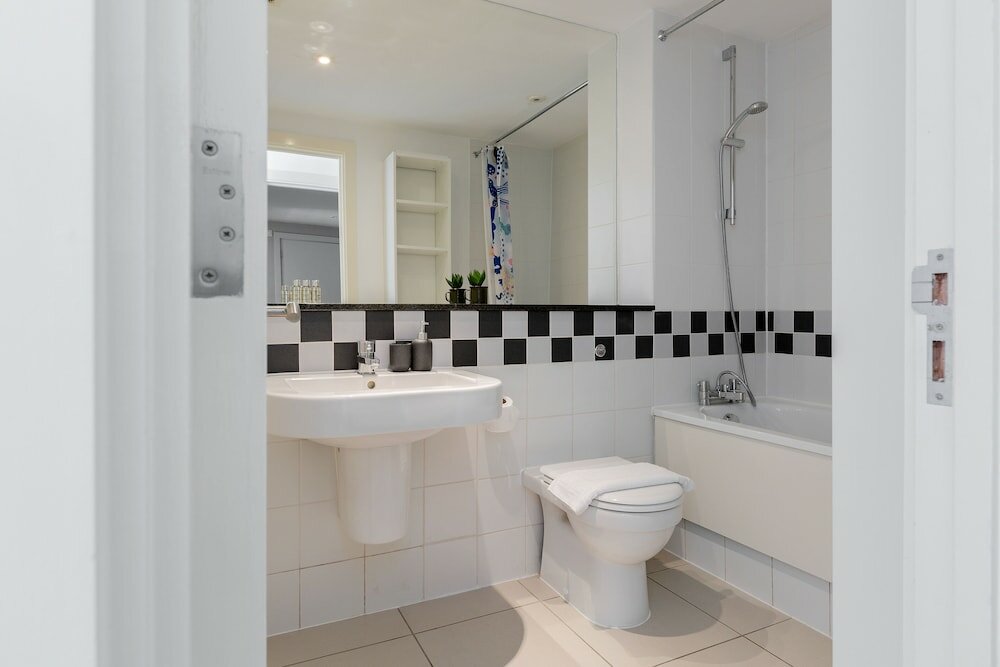 Фото The Liverpool Street Apartments